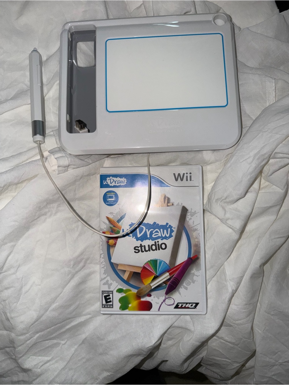 Nintendo White uDraw GameTablet with Stylus and uDraw Studio - White/Blue Accent